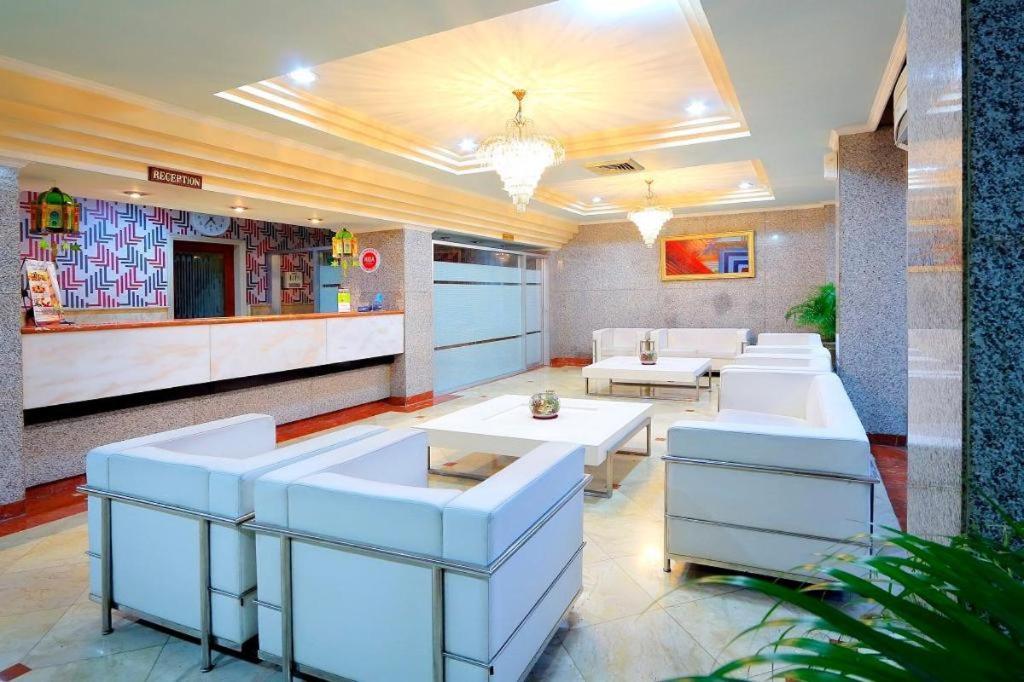 Patra Comfort Jakarta Buitenkant foto