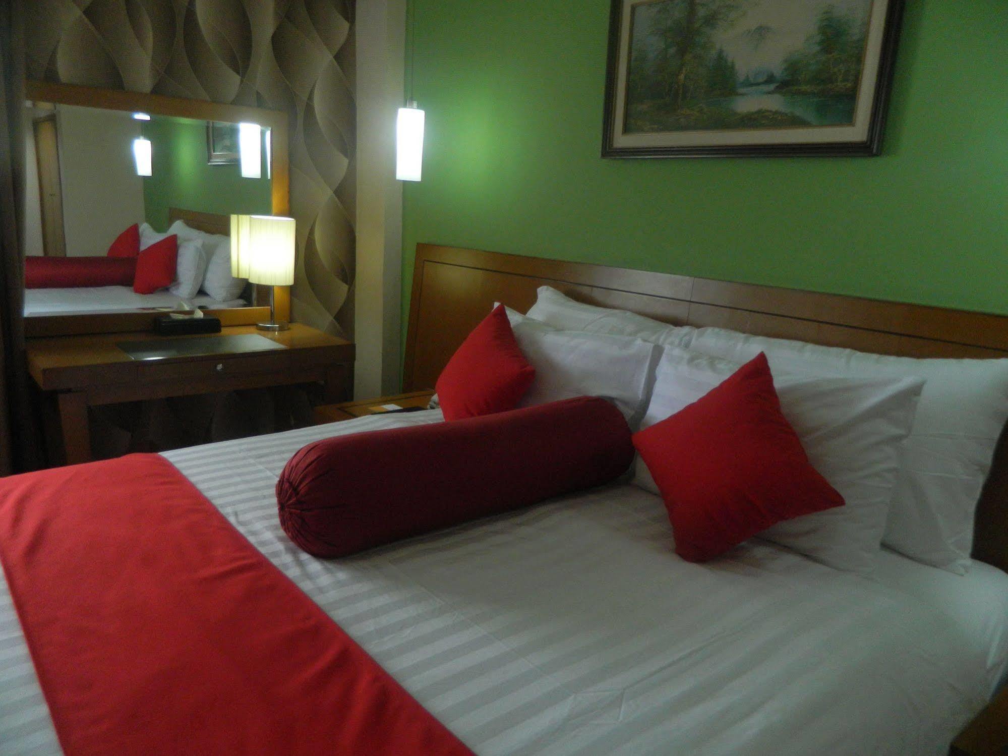 Patra Comfort Jakarta Buitenkant foto