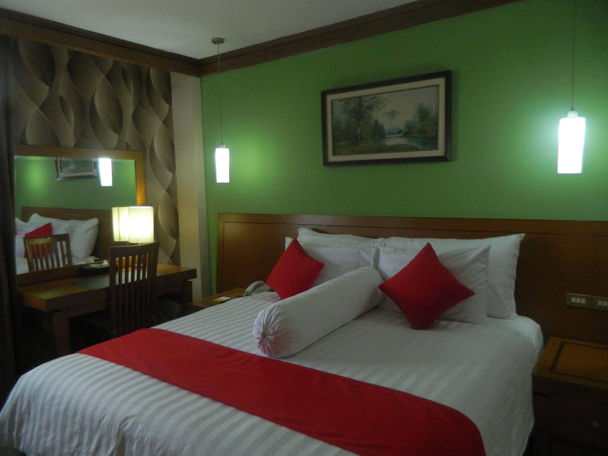 Patra Comfort Jakarta Buitenkant foto