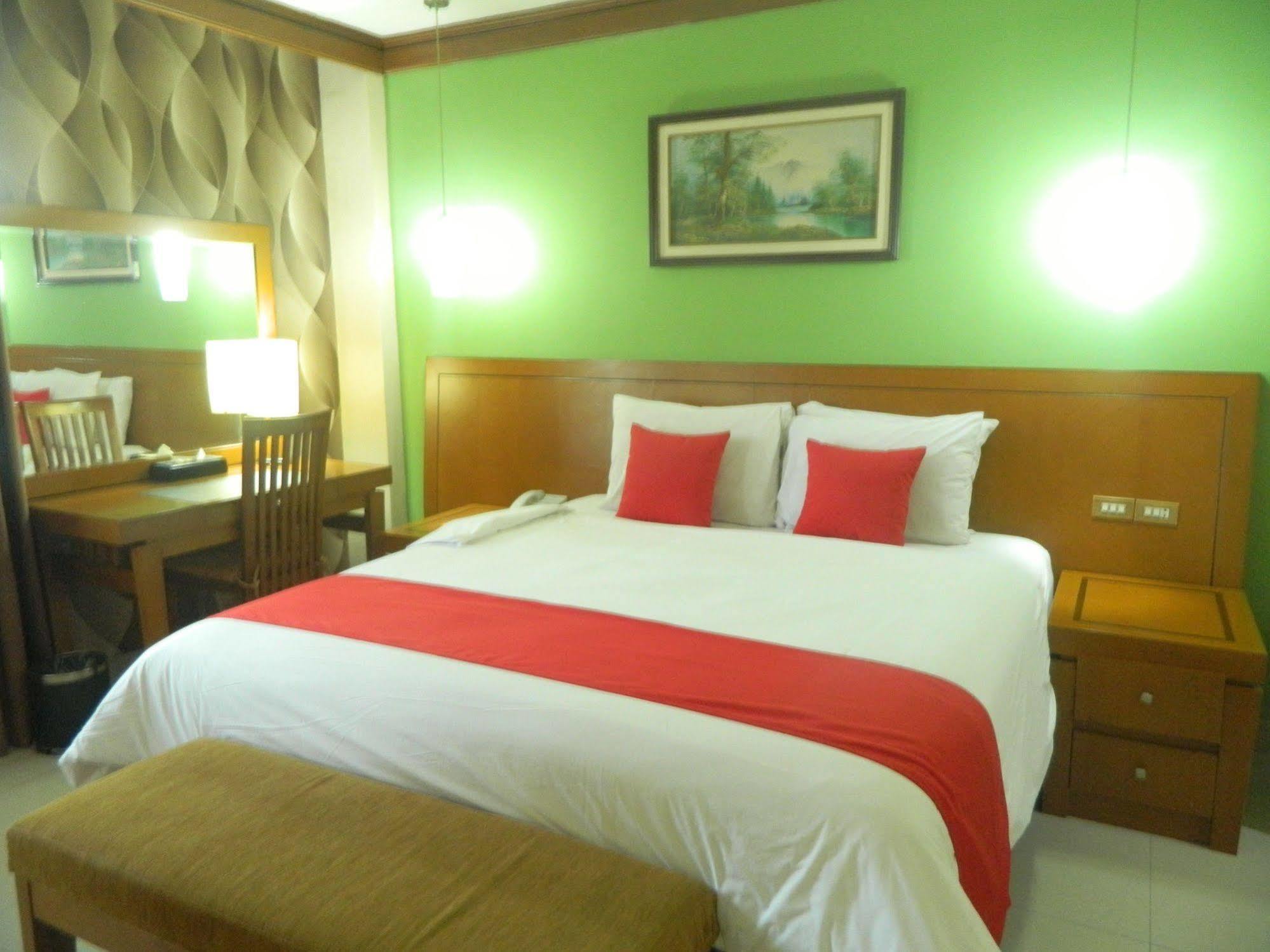 Patra Comfort Jakarta Buitenkant foto