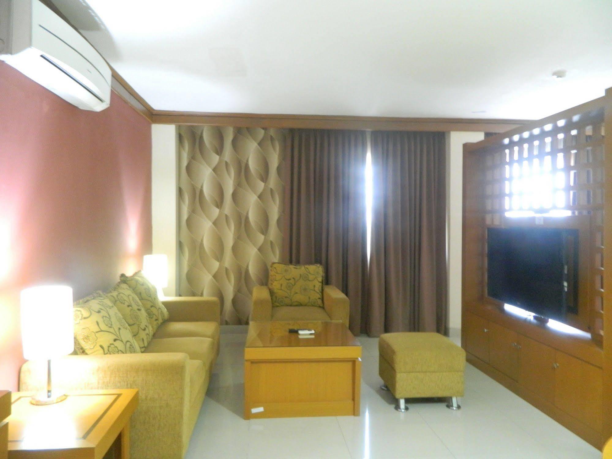 Patra Comfort Jakarta Buitenkant foto