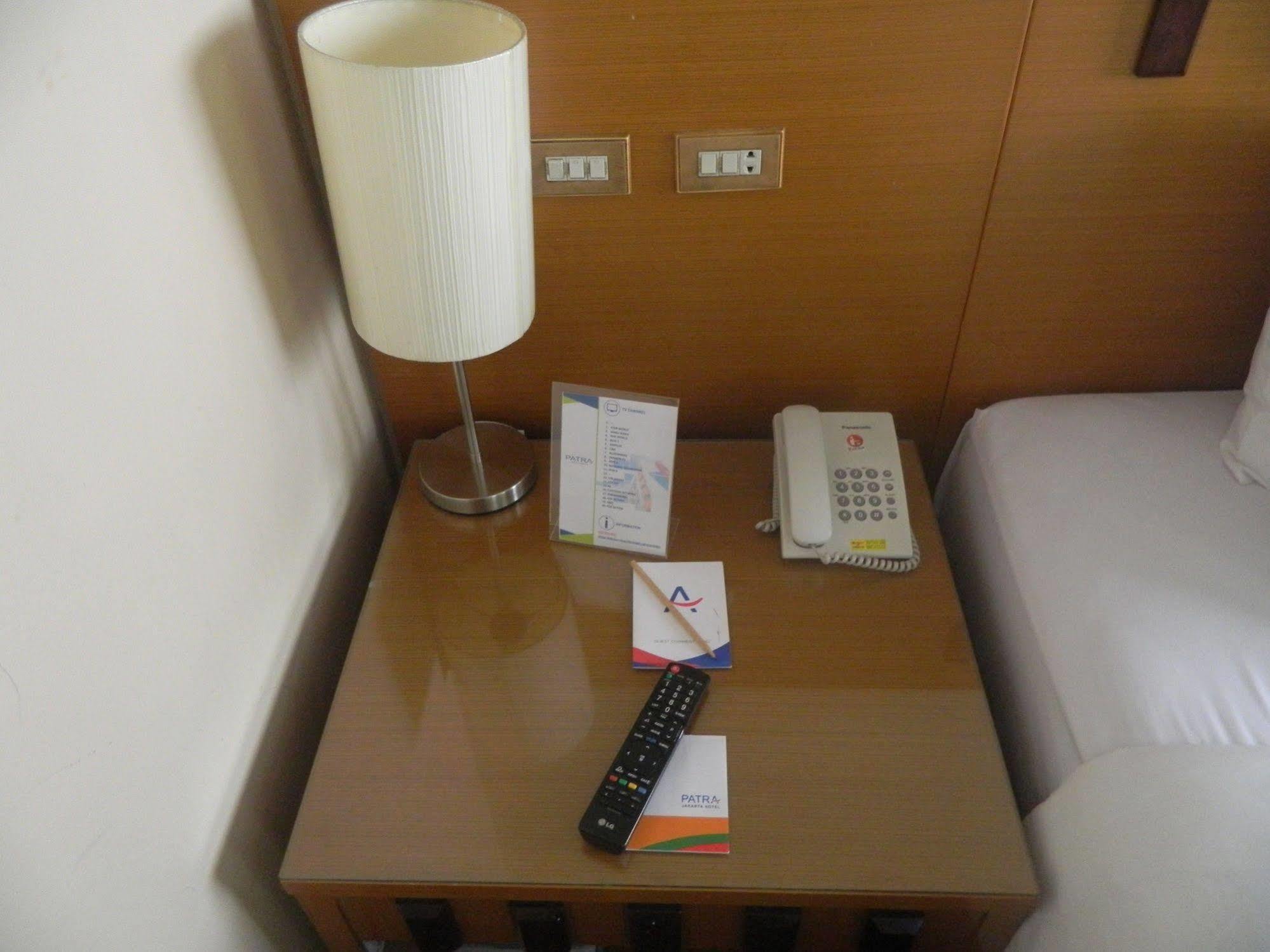 Patra Comfort Jakarta Buitenkant foto